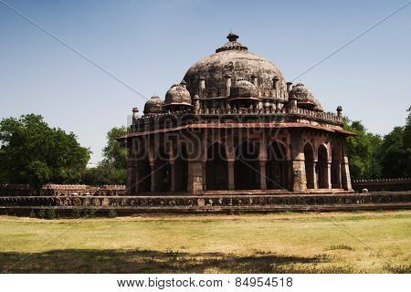 Low angle view of a tomb, Isa Khan's Tomb, Delhi, India