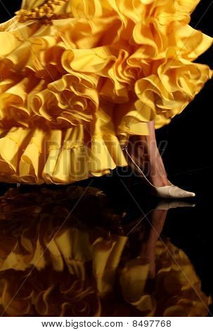 robe talons jaune