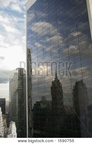 Mrakodrap Reflections