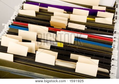 Závěsné složky a Label