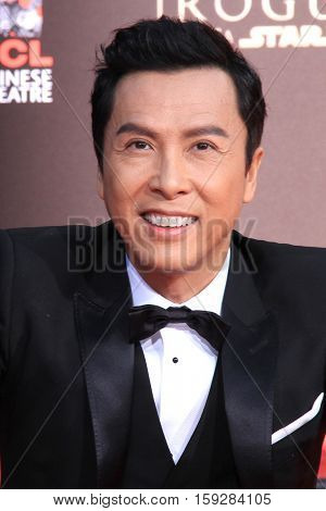 LOS ANGELES - DEC 1:  Donnie Yen at the Donnie Yen Hand And Footprint Ceremony at TCL Chinese Theater IMAX on December 1, 2016 in Los Angeles, CA