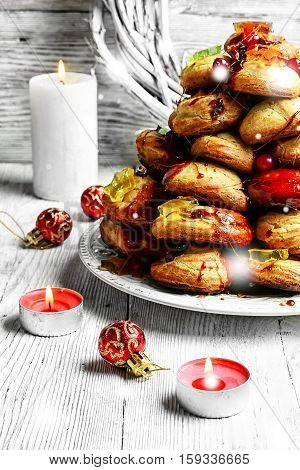 Christmas Croquembouche Cake