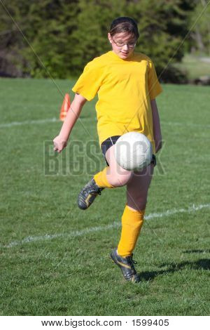 少女サッカーのフィールド 20