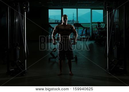 Siluet Portrait Of A Physically Fit Muscular Man