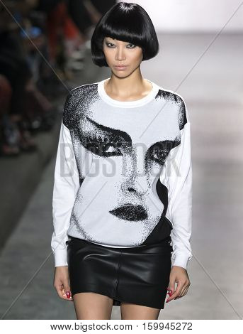 Jeremy Scott - Spring 2017 Collection