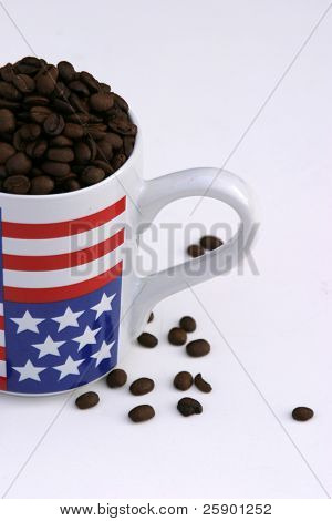 jauhamatonta kahvipavut nähtävyyksiä: Yhdysvaltain lipun cofee cup valkoisella pohjalla