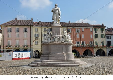 Central Cavour Square At Vercelli On Italy