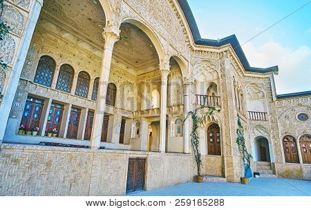 Kashan, Iran - October 22, 2017: The Slender Pillars Support The Ceiling Of The Summer Terrace Of Ta