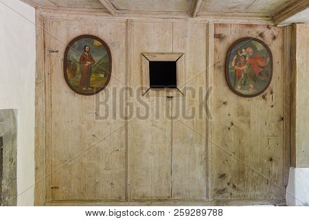 Flüeli-ranft, Switzerland - 5 August 2018: Chapel Ranft Of Saint Hermit Niklaus Von Flüe At Flüeli-r