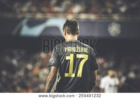 VALENCIA, SPAIN - SETEMBER 19: Mandzukic during UEFA Champions League match between Valencia CF and Juventus at Mestalla Stadium on September 19, 2018 in Valencia, Spain