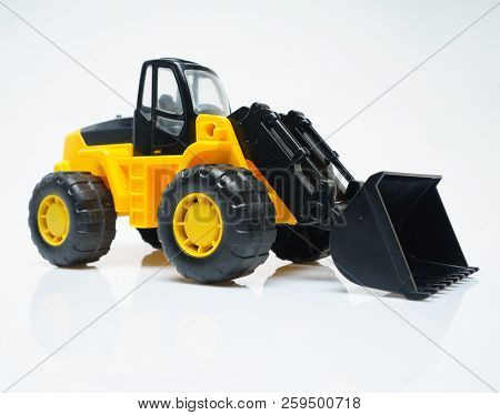Toy Industrial Vehicle, Plastic Wheel Loader Excavator For Earth Moving Works At Construction Site, 