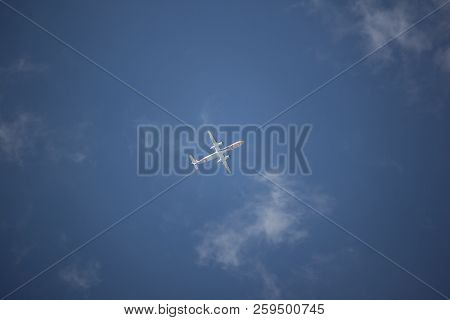Hs-dqa Bombardier Q400 Nextgen Of Nokair.
