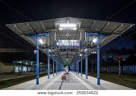 Station Night Kol