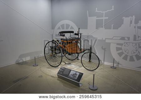 Las-vegas, Usa, September 2018 1886 Benz Patent-motorwagen I S Regarded As The World S First Practic