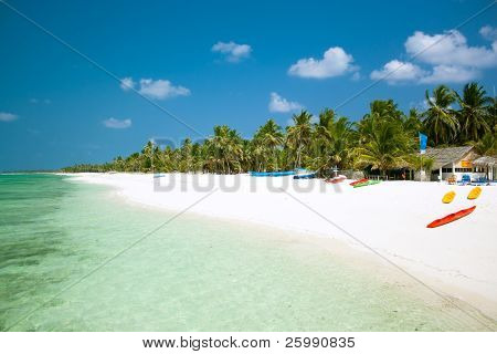  Tropischer Traumstrand auf der Agatti island