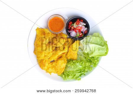 Charcoal Boiled Chicken Satay, Homemade, Served With Cucumber Chili Sauce As Ar Jad In Thai And Nut 