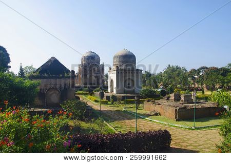 A View Of A Tombs Located At The Barid Shahi Garden, Bidar, Karnataka, India