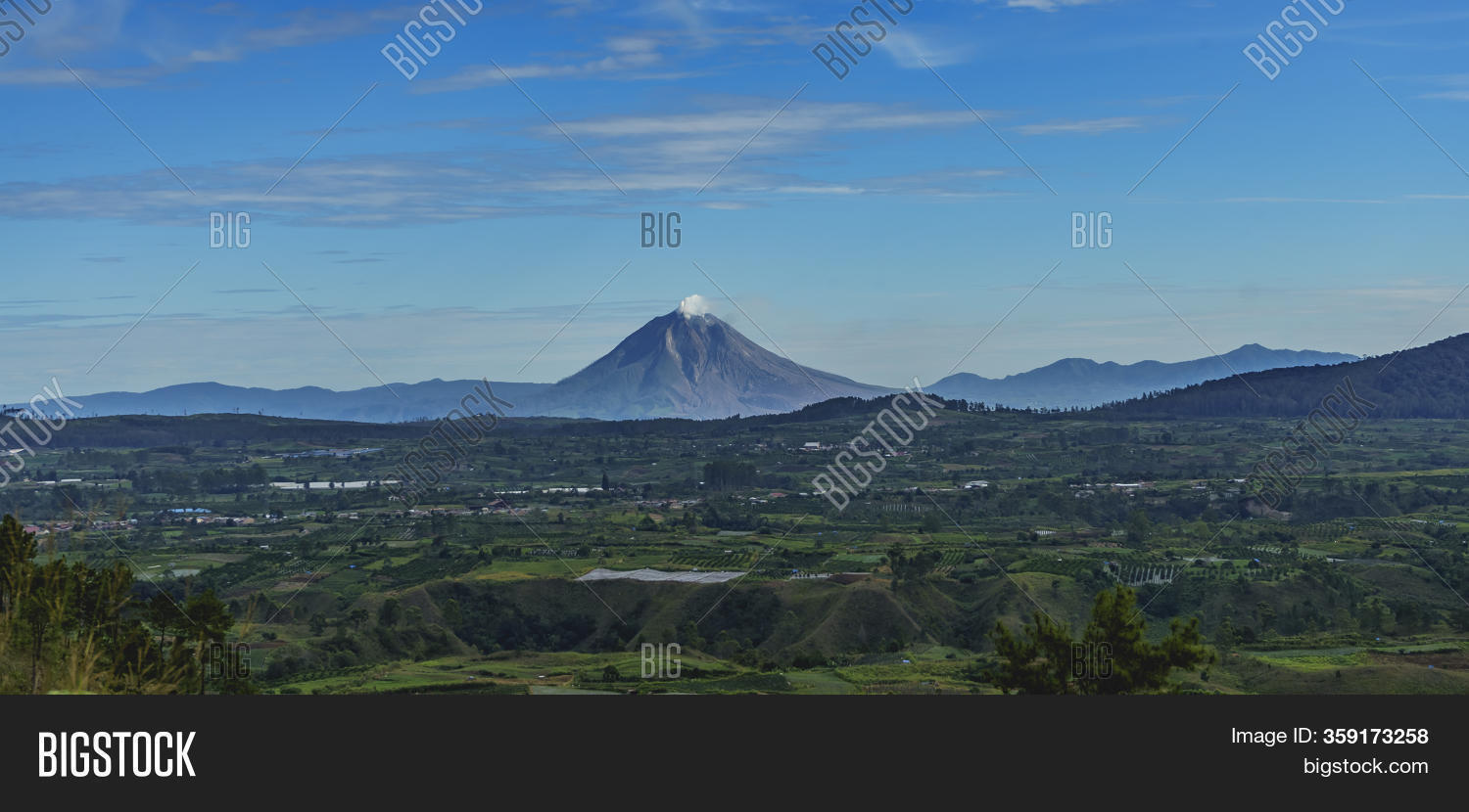 Gunung Sinabung Active Image Photo Free Trial Bigstock