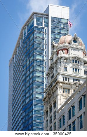 Edifícios de escritórios de São Francisco fornecem contraste entre antigos e novos estilos arquitetônicos