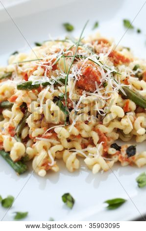 Fusilli s lososem