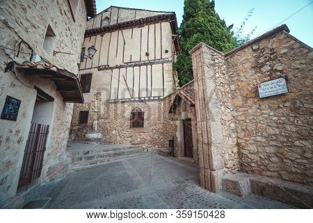 Cuenca, Spain 11 October , 2017. Many Casas Colgadas Are Built Right Up To The Cliff Edge, Making Cu