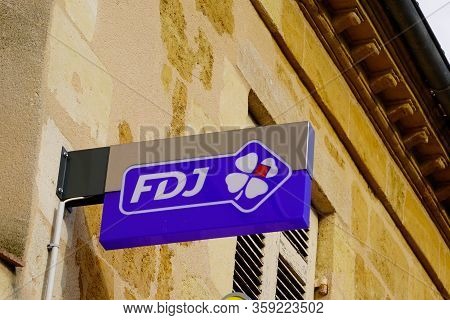 Bordeaux , Aquitaine / France - 10 23 2019 : French Sign Shop Francaise Des Jeux Fdj In Building Sto