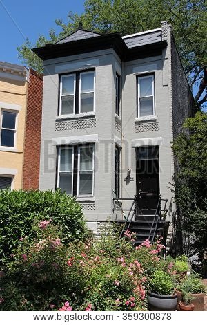 Washington Dc, Usa - June 14, 2013: Residential Architecture Of Capitol Hill Viewed From Public Stre