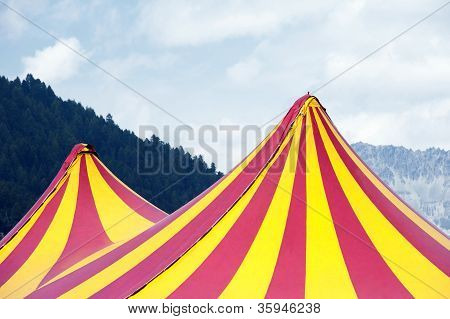 Cirkustelt