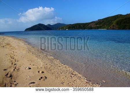 Fantastic Beach: Wonderful Day At The Beach On Fiji / Yasawa Islands - Beautiful Scenery With Wonder