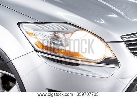 Novosibirsk, Russia - March 04, 2020:   Ford Kuga,  Close Up Of The Car Detailing: Beauty Clean Head