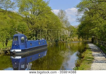 Friezland, Saddleworth Moor, Oldham; Greater Manchester; England; Uk, Europe  - May 6, 2018 : Canal 