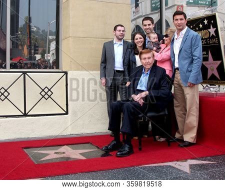 LOS ANGELES - FEB 13:  Sumner Redstone, Guests at the Sumner Redstone Star Ceremony on the Hollywood Walk of Fame on February 13, 2012 in Los Angeles, CA