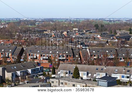Udsigt Over forstad i Nederlandene