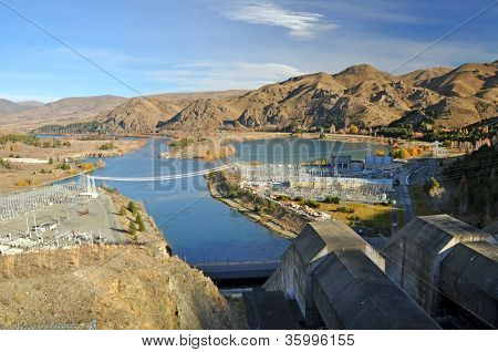 Brisbane Barajı savak & güç istasyonu, Otago, Yeni Zelanda
