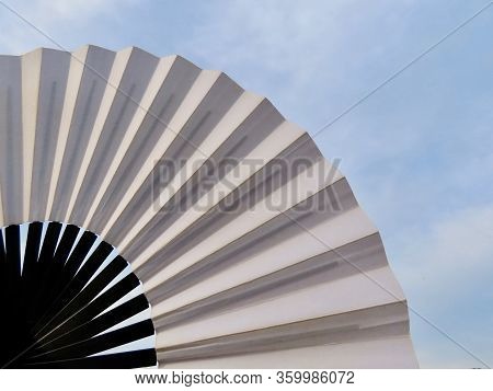 Japanese Samurai War Fan Tessen - Black Kioto Bamboo, Metal Ribs, Blank White Rice Paper Supposedly 
