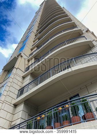 Atlanta, Ga/usa-3/21/20:  The Paramount Condominium Building In The Buckhead District Of Atlanta, Ga