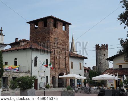 Ricetto Medieval Village In Candelo
