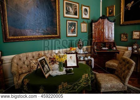 Slatinany, Czech Republic, 17 April 2022:  Castle Chateau Representative Interior With Baroque Woode