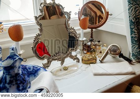 Slatinany, Czech Republic, 17 April 2022:  Castle Chateau Representative Interior With Baroque Woode