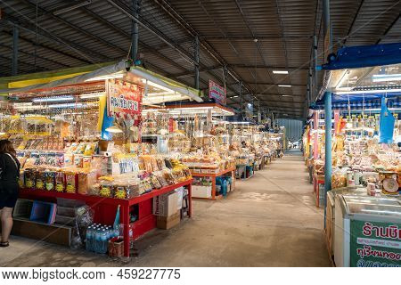 Rayong Province, Thailand - 10 Apr 2022, Environment Of Souvenir And Local Food Shop, It's Retail Ar