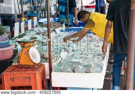 Rayong Province, Thailand - 10 Apr 2022, Environment Of Souvenir And Local Food Shop, It's Retail Ar
