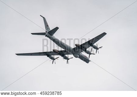 Russia, St. Petersburg, 28 July 2022: Military Aircraft And Helicopters Of The Air Force Fly On The 