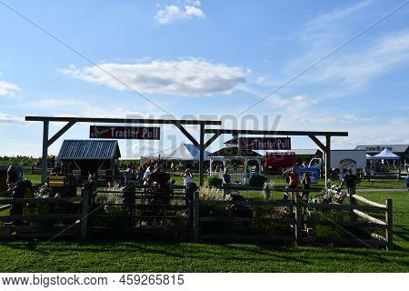 Ronks Pa - Sep 4: Cherry Crest Adventure Farm In Ronks, Pennsylvania, As Seen On Sep 4, 2021.