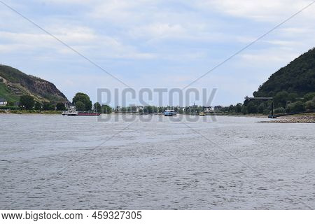 Namedy, Germany - 08 01 2022: Rhine With Several Ship In A Hot Summer With Low Water Level