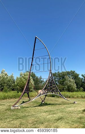 Navigation On The Grounds Of Franconia Sculpture Park