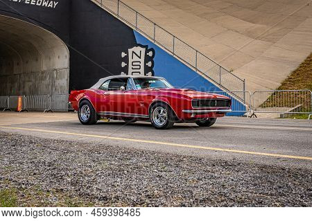 Lebanon, Tn - May 14, 2022: Wide Angle Front Corner View Of A 1967 Chevrolet Camaro Rs Convertible D
