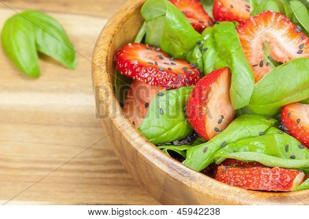 Aardbei spinazie salade