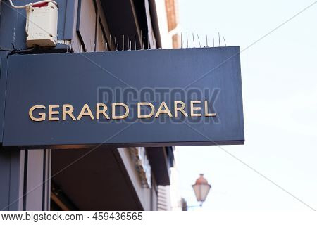 Bordeaux , Aquitaine  France - 07 12 2022 : Gerard Darel Logo And Sign Text Facade Store Fashion Bra