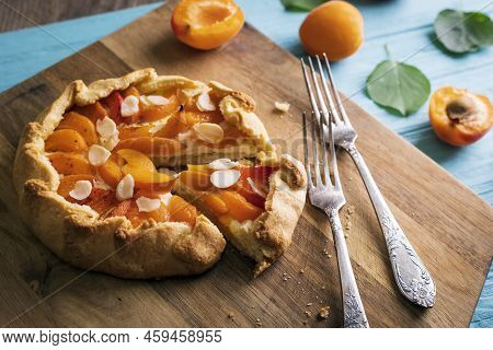 Galette With Apricots