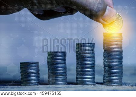 Investor Online Saving Concept, Online Investment Savings, Online Stock Investors, Internet Financia